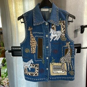 Dress Barn‎ women’s S Animal Print Embroidered and material overlay Demin Vest